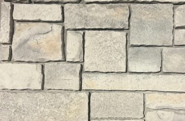 Closeup of colorado charleston cobble manufactured stone veneer