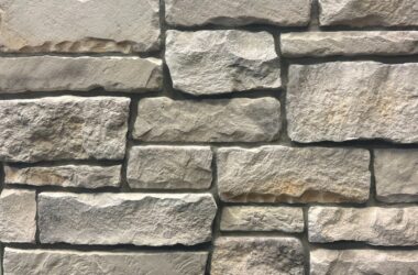 Close-up of colorado chiseled edge manufactured stone veneer