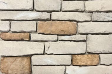 Close-up of ohio valley chiseled edge manufactured stone veneer